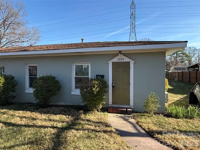 $1,149 | 2203 Highland Street, Charlotte, NC 28208