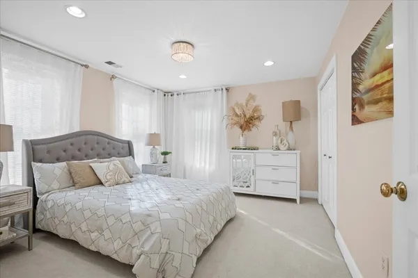 $1,150,000 | 6 Silas Drive, Northborough, MA 01532