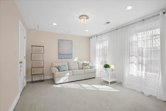 $1,150,000 | 6 Silas Drive, Northborough, MA 01532