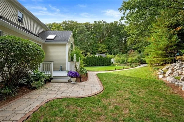 $1,150,000 | 6 Silas Drive, Northborough, MA 01532