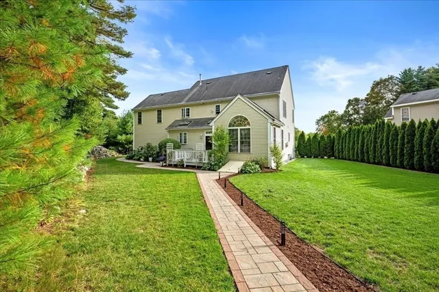 $1,150,000 | 6 Silas Drive, Northborough, MA 01532