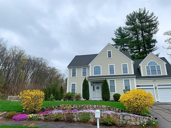 $1,150,000 | 6 Silas Drive, Northborough, MA 01532