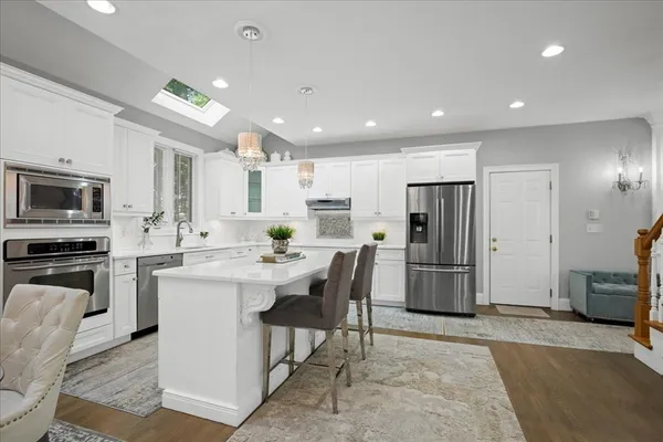 $1,150,000 | 6 Silas Drive, Northborough, MA 01532