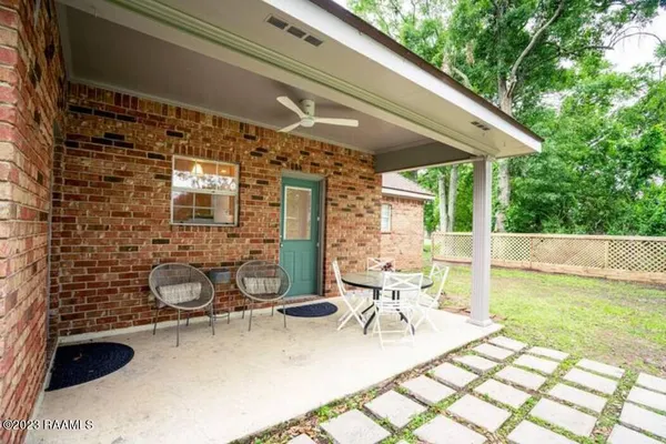 $3,500 | 204 Student Lane, Lafayette, LA 70508