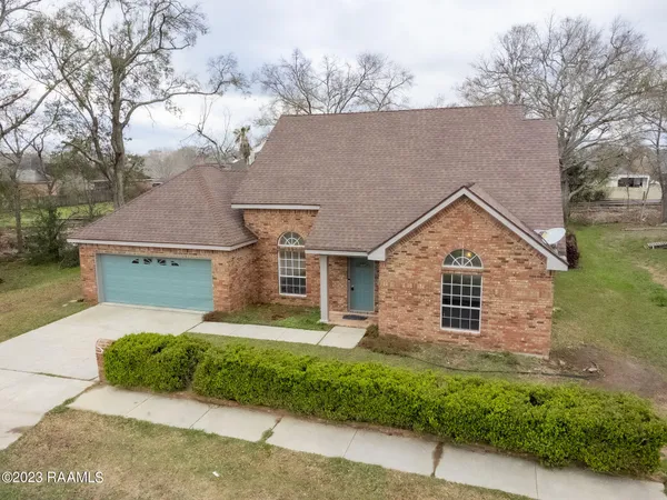 $3,500 | 204 Student Lane, Lafayette, LA 70508