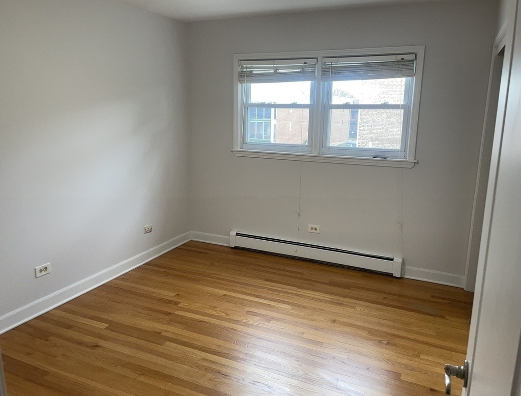 11255 South Roberts Road, Unit 2S Palos Hills, IL 60465 - Photo 7 of 10