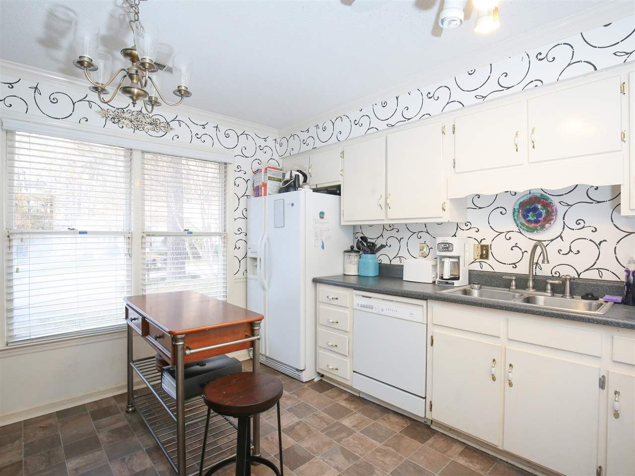 6418 Meadow View Drive Raleigh, NC 27609 - Photo 3 of 25 Photo 3