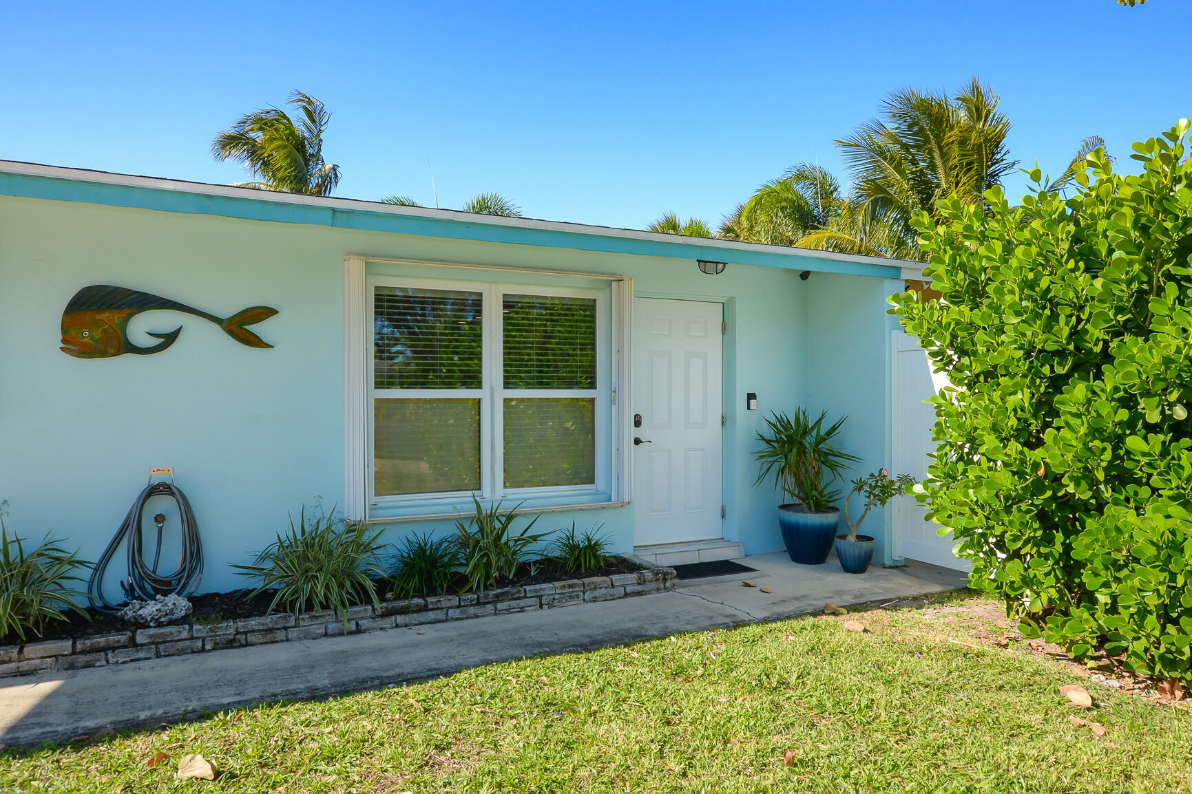 110 Southwest Hideaway Place Stuart, FL 34994 - Photo 2 of 35 LR-6965