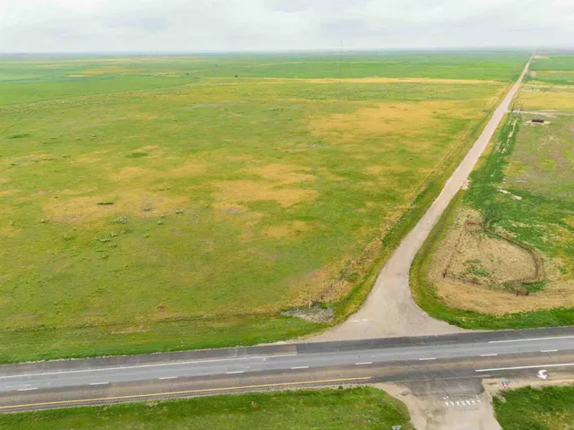 $2,500,000 | 1 St 326.18 Acres Friona Tx 79035, Friona, TX 79035