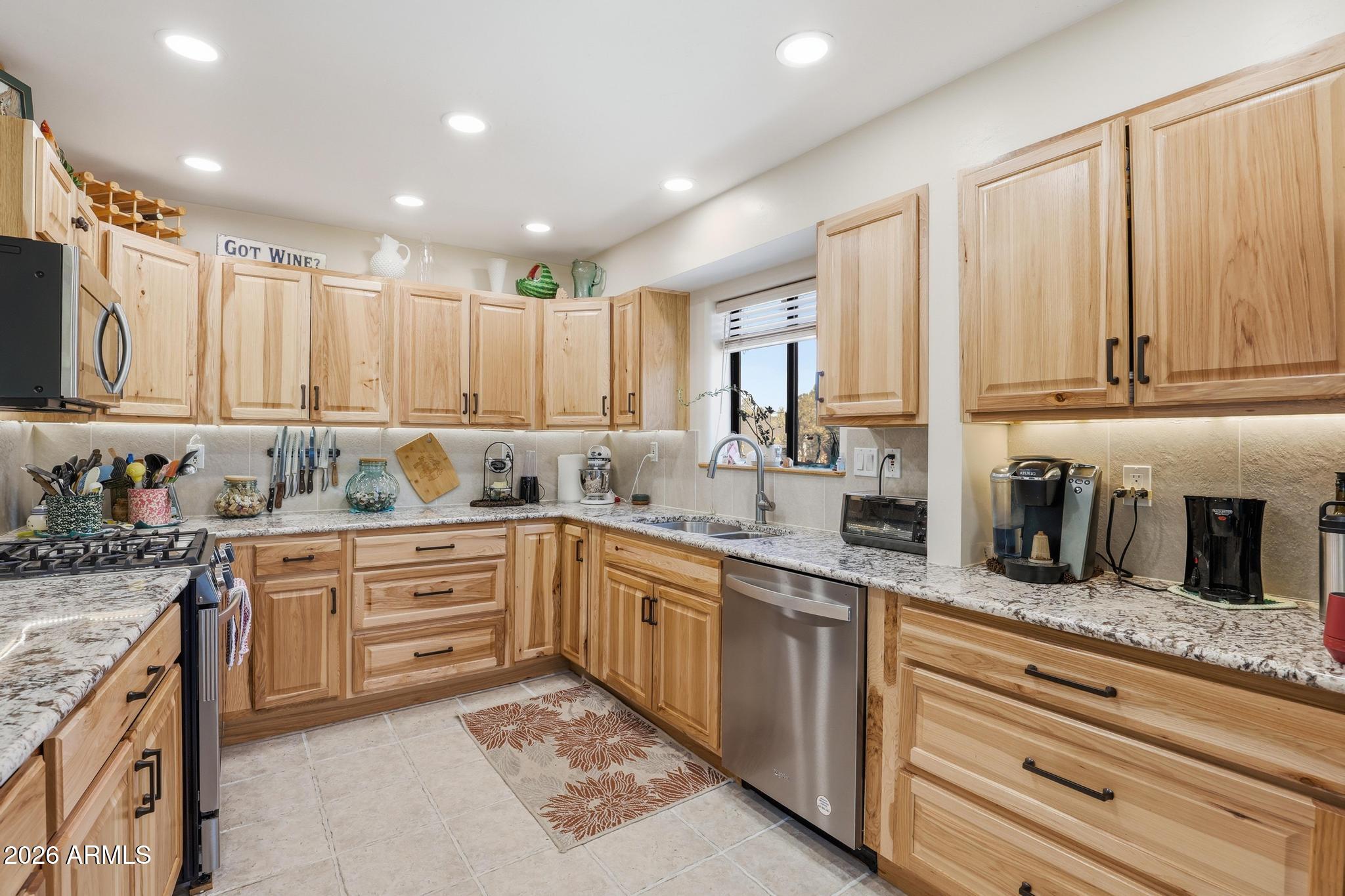 901 South Ridgeway Street Payson, AZ 85541 - Photo 13 of 32 Kitchen