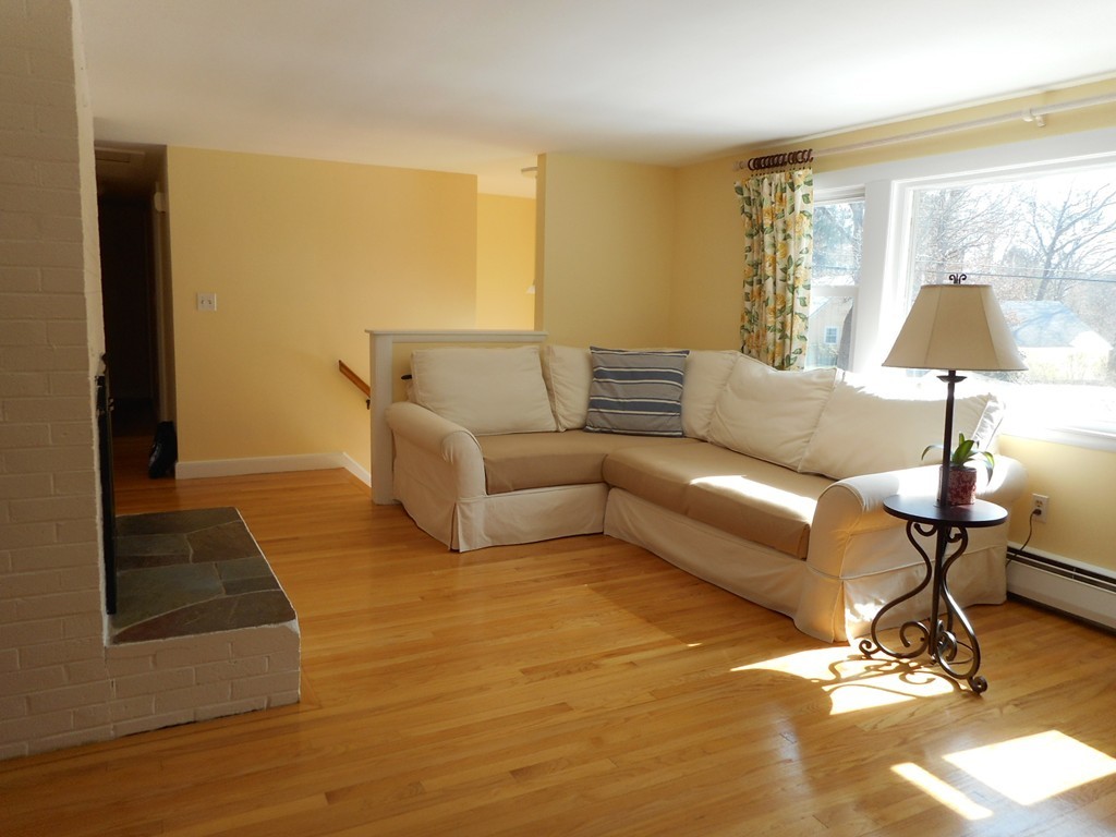 30 Oneida Road Acton, MA 01720 - Photo 3 of 13