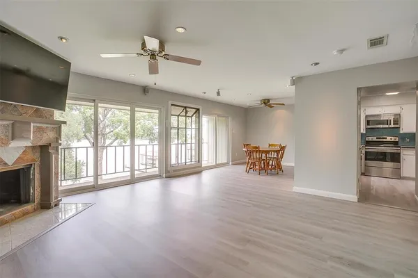 $310,000 | 390 Driftwood Court, Unit 3B, Azle, TX 76020