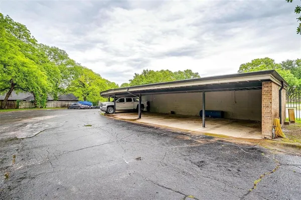 $310,000 | 390 Driftwood Court, Unit 3B, Azle, TX 76020
