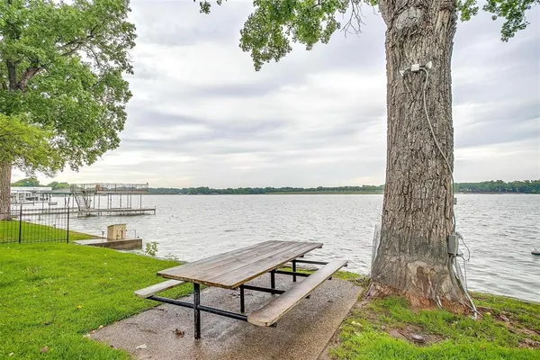 $310,000 | 390 Driftwood Court, Unit 3B, Azle, TX 76020