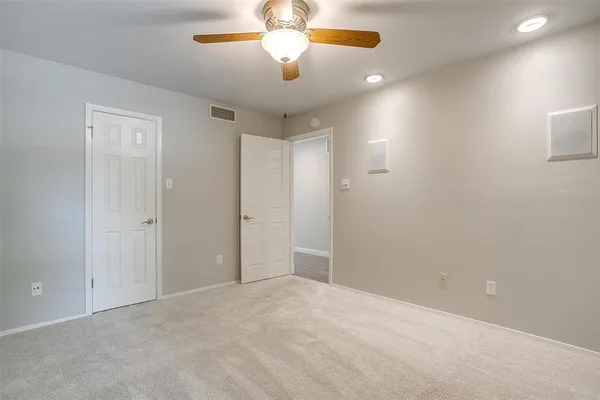 $310,000 | 390 Driftwood Court, Unit 3B, Azle, TX 76020