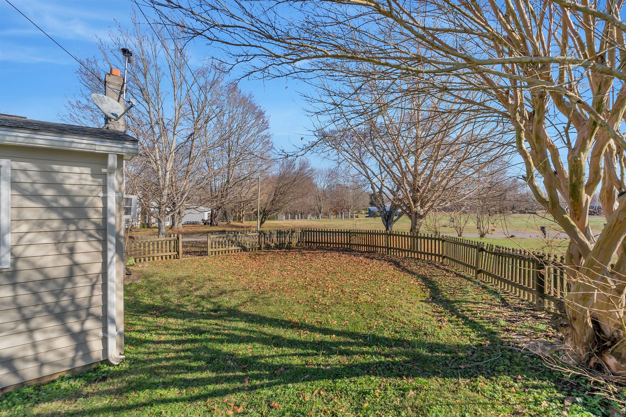 242 Union Ridge Road Wartrace, TN 37183 - Photo 30 of 33 a view of backyard with wooden fence