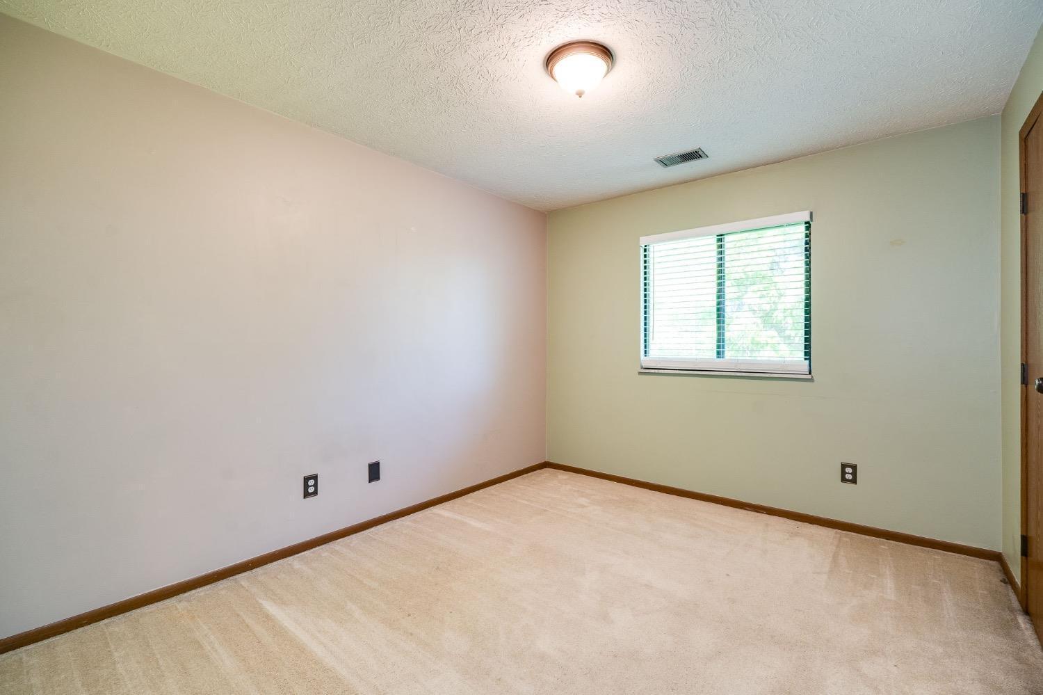 522 Riddle Road, Unit 23 Cincinnati, OH 45220 - Photo 18 of 25 Gallery Image 18