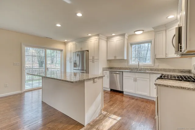 $2,800 | 43 Belvedere Drive, Unit 43, Tolland, CT 06084