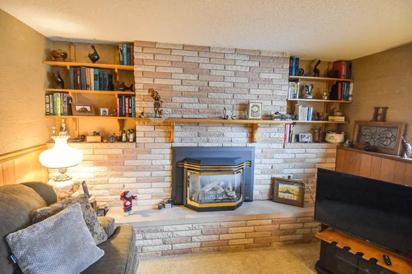 $310,000 | 610 Kneale Avenue South, Thief River Falls, MN 56701