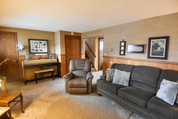 $310,000 | 610 Kneale Avenue South, Thief River Falls, MN 56701
