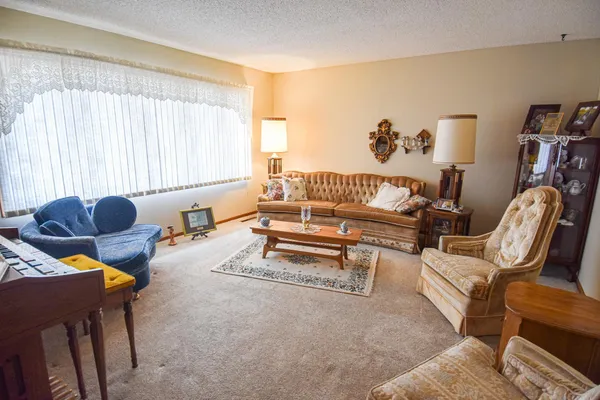 $310,000 | 610 Kneale Avenue South, Thief River Falls, MN 56701