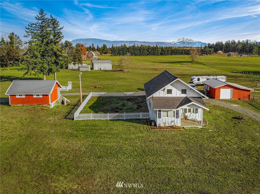 6464 Hannegan Road Lynden, WA 98264 - Photo 1 of 40 Gallery Image 1