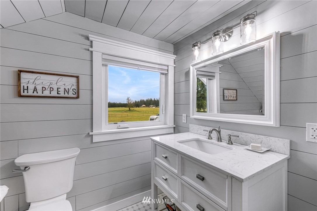 6464 Hannegan Road Lynden, WA 98264 - Photo 24 of 40 Gallery Image 24