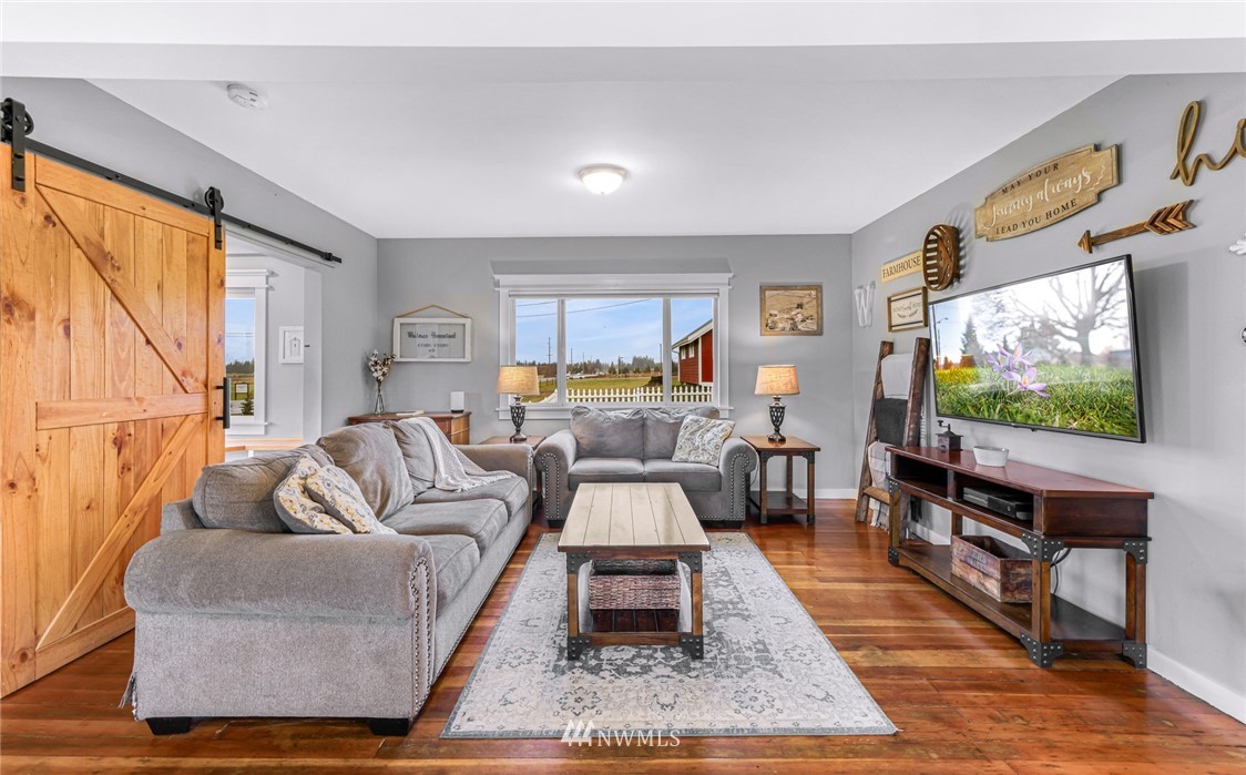 6464 Hannegan Road Lynden, WA 98264 - Photo 3 of 40 Gallery Image 3
