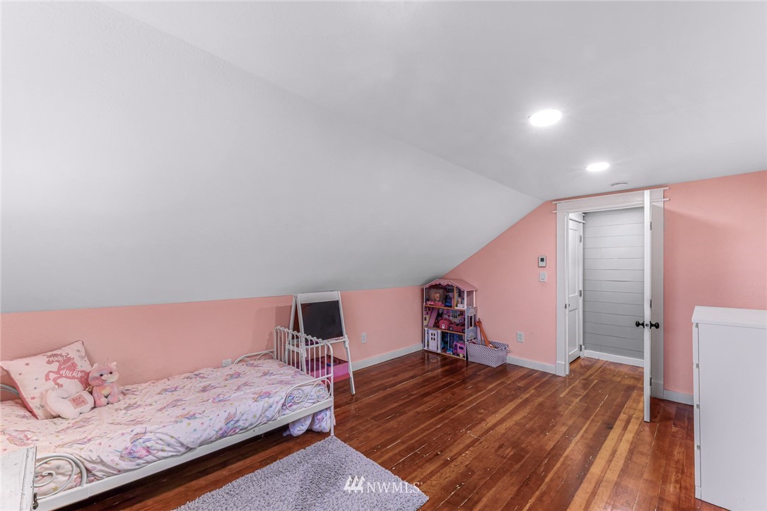 6464 Hannegan Road Lynden, WA 98264 - Photo 31 of 40 Gallery Image 31