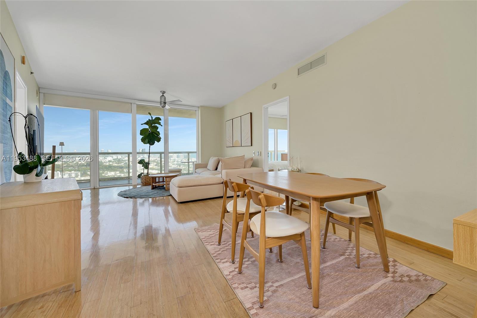 450 Alton Road, Unit 2810 Miami Beach, FL 33139 - Photo 12 of 39