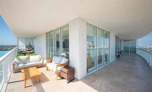 $13,000 | 450 Alton Road, Unit 2810, Miami Beach, FL 33139