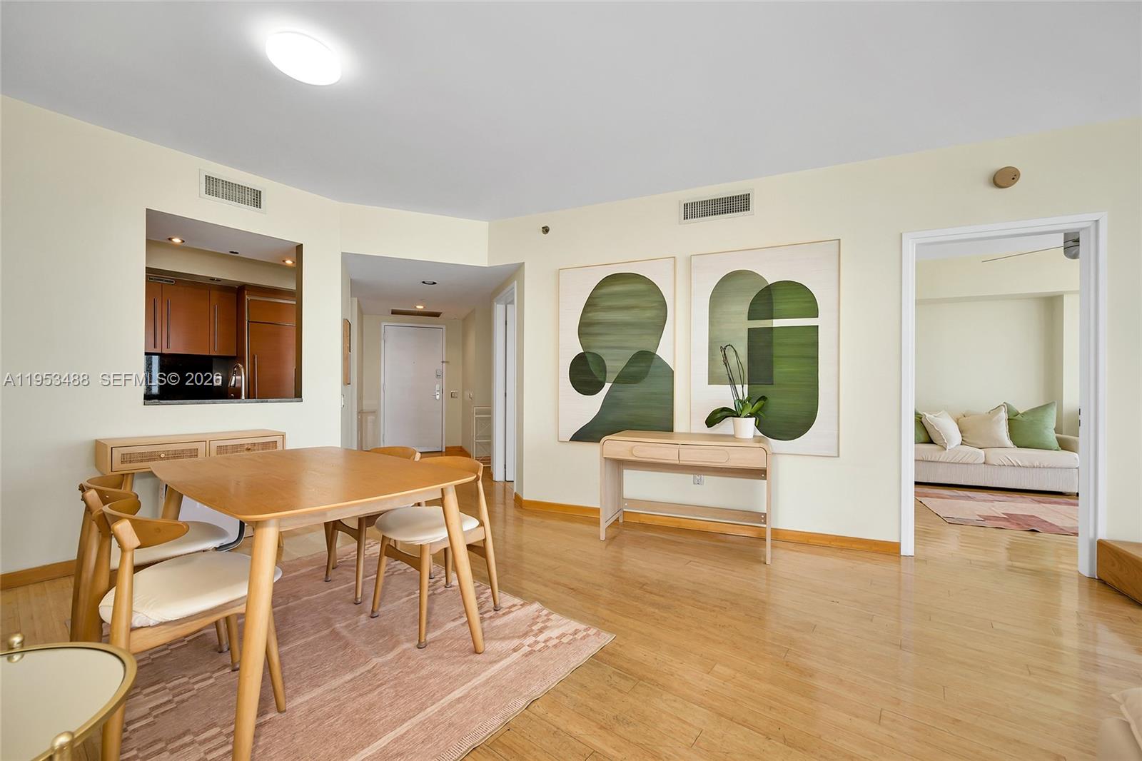 450 Alton Road, Unit 2810 Miami Beach, FL 33139 - Photo 20 of 39