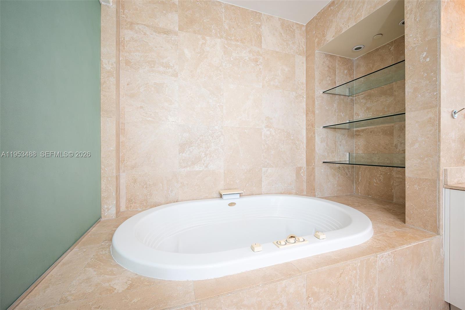 450 Alton Road, Unit 2810 Miami Beach, FL 33139 - Photo 26 of 39