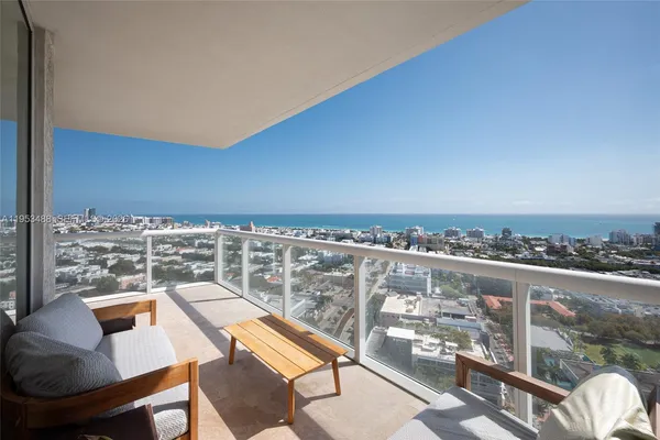 $12,500 | 450 Alton Road, Unit 2810, Miami Beach, FL 33139
