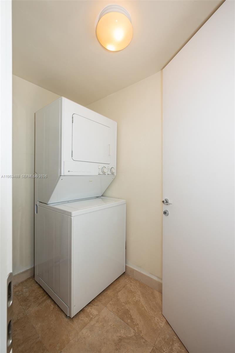 450 Alton Road, Unit 2810 Miami Beach, FL 33139 - Photo 39 of 39