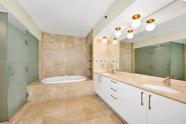 $13,000 | 450 Alton Road, Unit 2810, Miami Beach, FL 33139