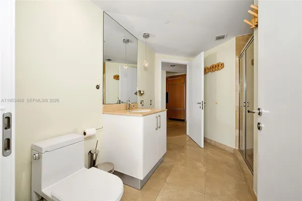 $12,500 | 450 Alton Road, Unit 2810, Miami Beach, FL 33139