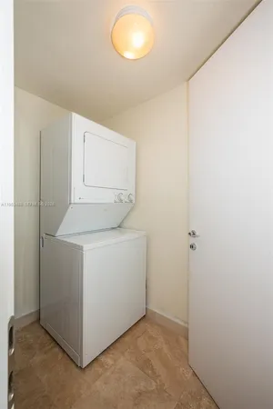 $12,500 | 450 Alton Road, Unit 2810, Miami Beach, FL 33139