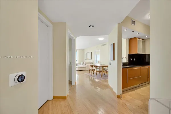 $13,000 | 450 Alton Road, Unit 2810, Miami Beach, FL 33139
