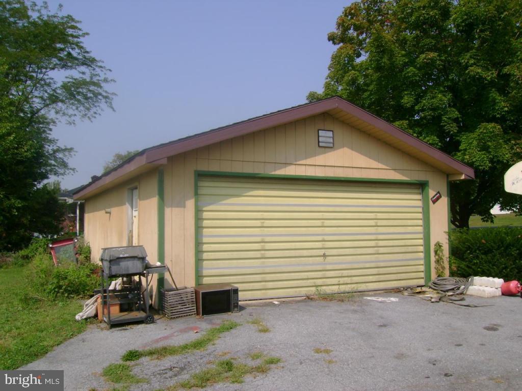 586 Greble Road Lebanon, PA 17046 - Photo 3 of 6 Gallery Image 3