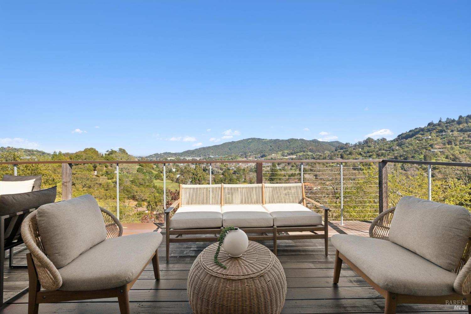 105 Oak Ridge Road San Rafael, CA 94903 - Photo 12 of 30