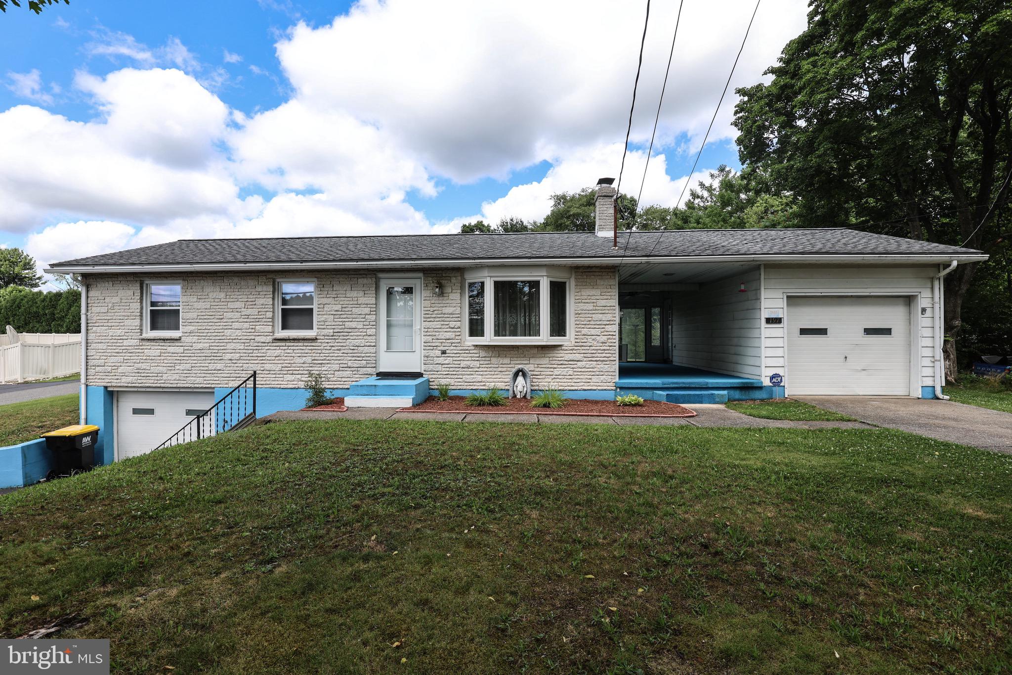 197 Llewellyn Road Pottsville, PA 17901 - Photo 2 of 30
