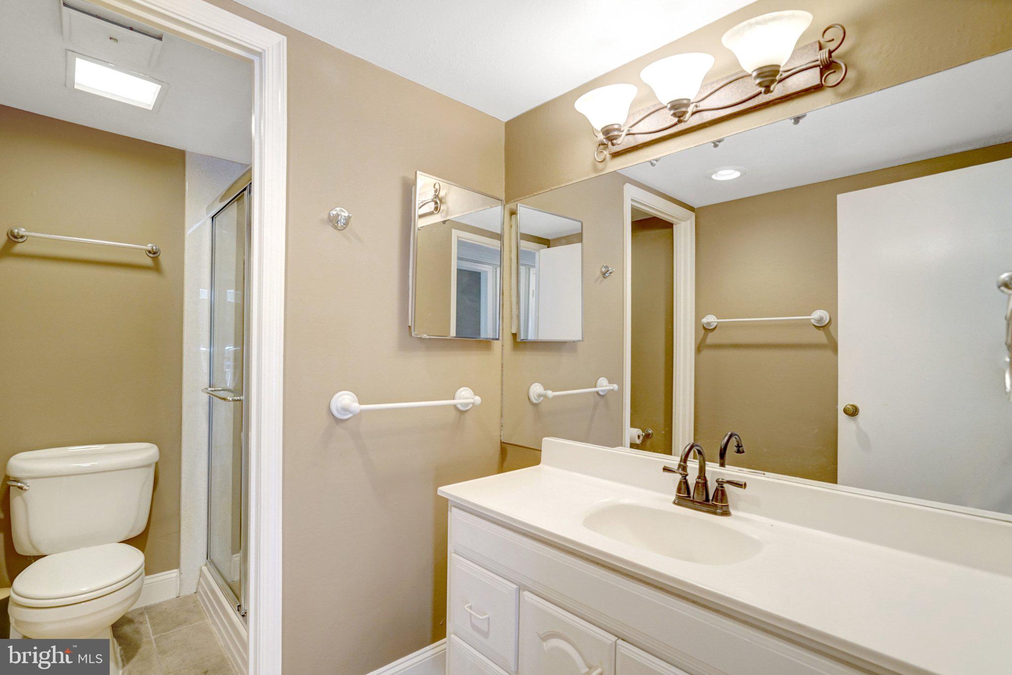 6101 Edsall Road, Unit 302 Alexandria, VA 22304 - Photo 27 of 54
