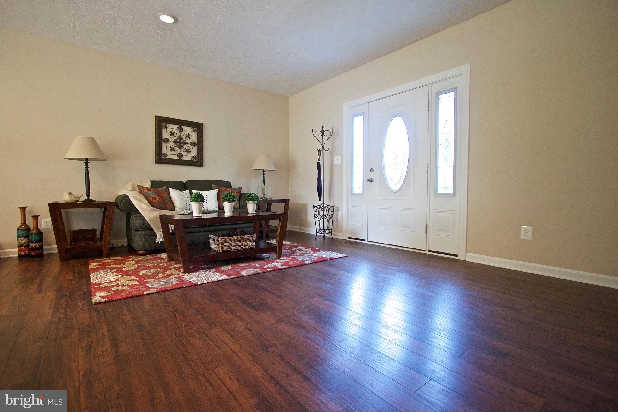 24434 Ruff Ruff Lane Hollywood, MD 20636 - Photo 3 of 26 Living Room