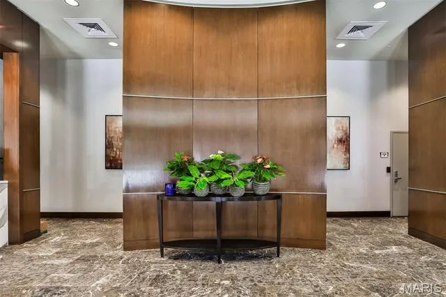 $1,499,000 | 4909 Laclede Avenue, Unit 1401, St. Louis, MO 63108