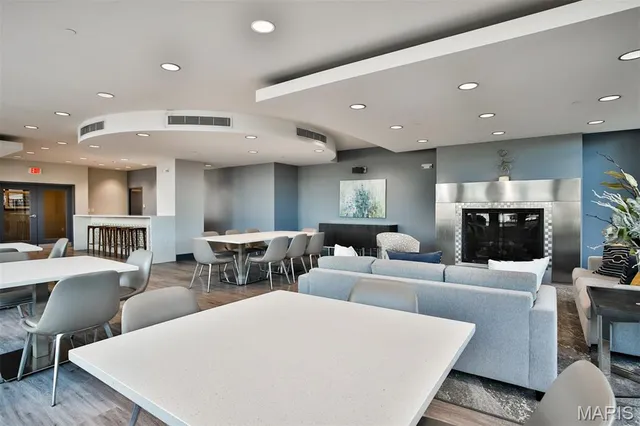 $1,499,000 | 4909 Laclede Avenue, Unit 1401, St. Louis, MO 63108