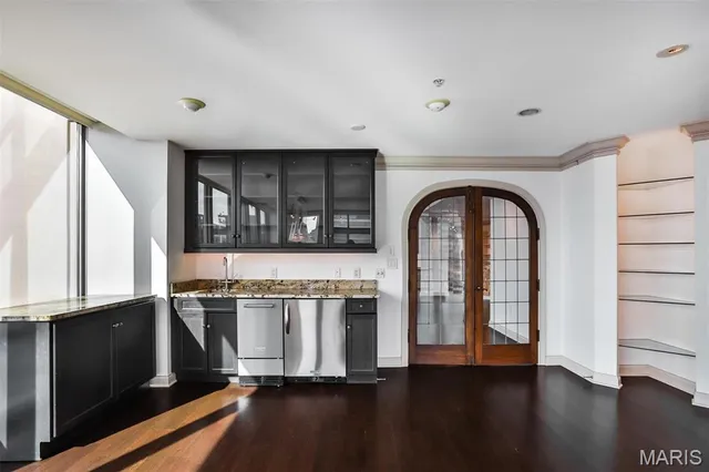 $1,499,000 | 4909 Laclede Avenue, Unit 1401, St. Louis, MO 63108