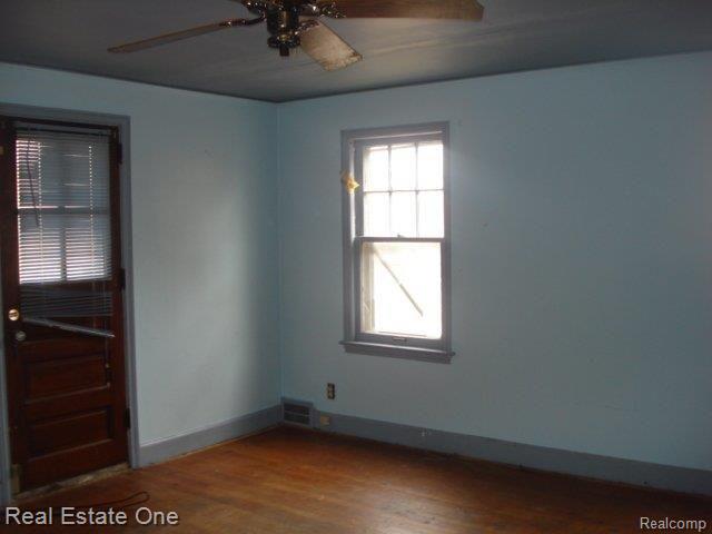 8055 Rolyat Street Detroit, MI 48234 - Photo 14 of 25 DSC05749