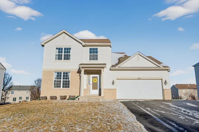 $399,900 | 837 Briarcliff Drive, Minooka, IL 60447