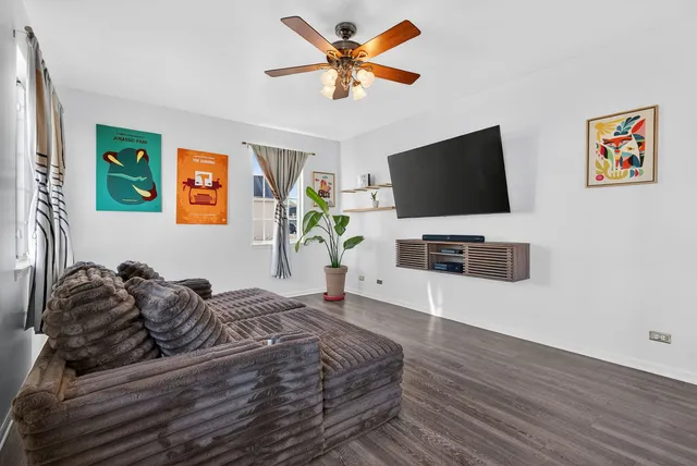 $399,900 | 837 Briarcliff Drive, Minooka, IL 60447